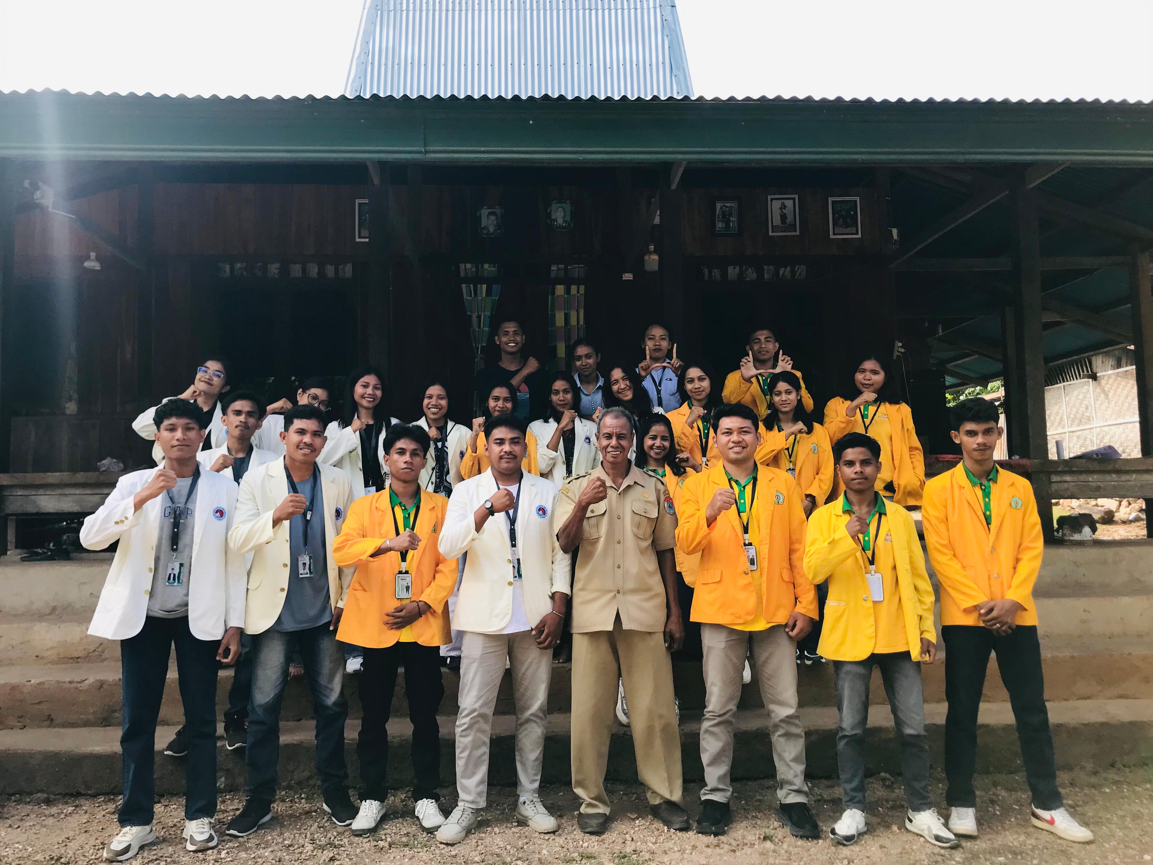Mahasiswa KKN Unkriswina dan Undana