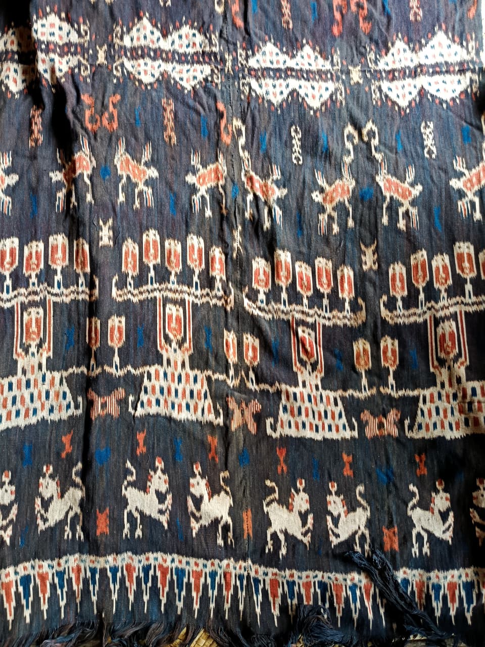 Hinggi Andung Sumba Timur